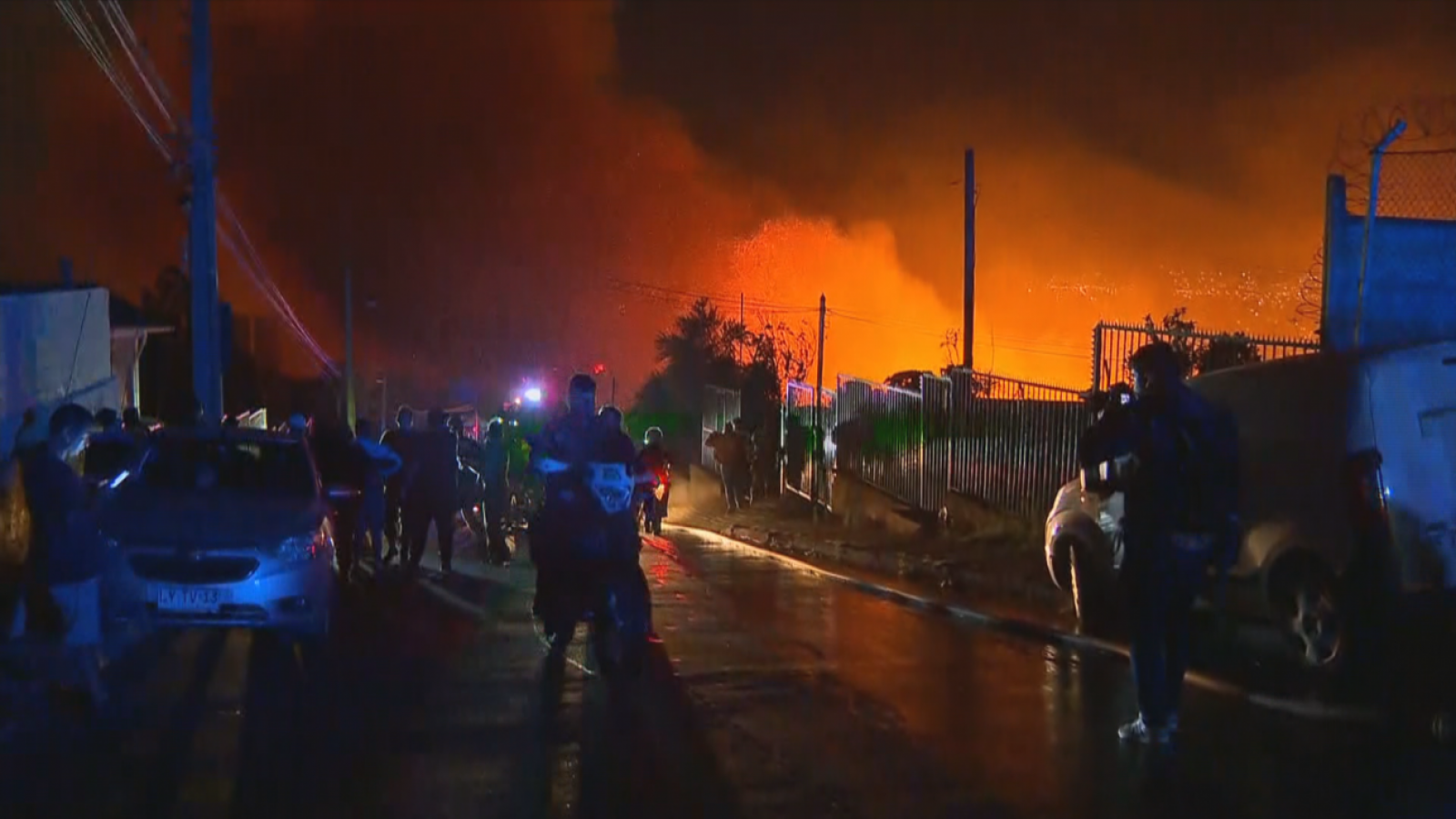 Incendio forestal en Viña del Mar Decenas de evacuados por avance del