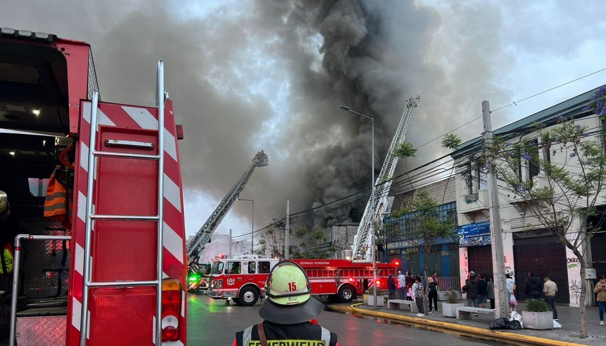 Logr Ser Controlado Grave Incendio Afect A Cuatro Locales