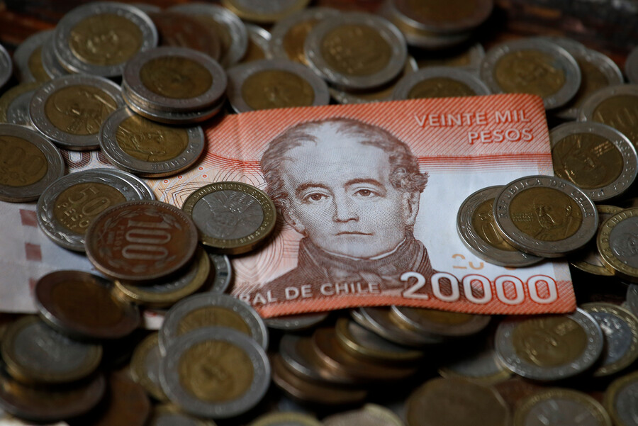 Billetes y monedas chilenas