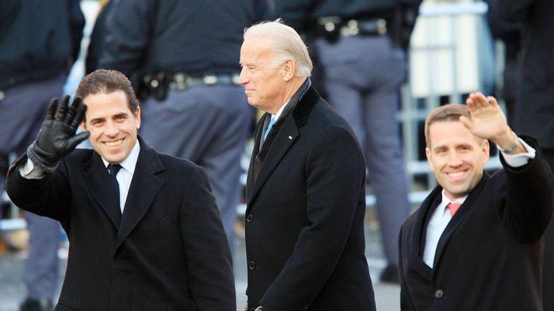 Biden padre y sus hijos.