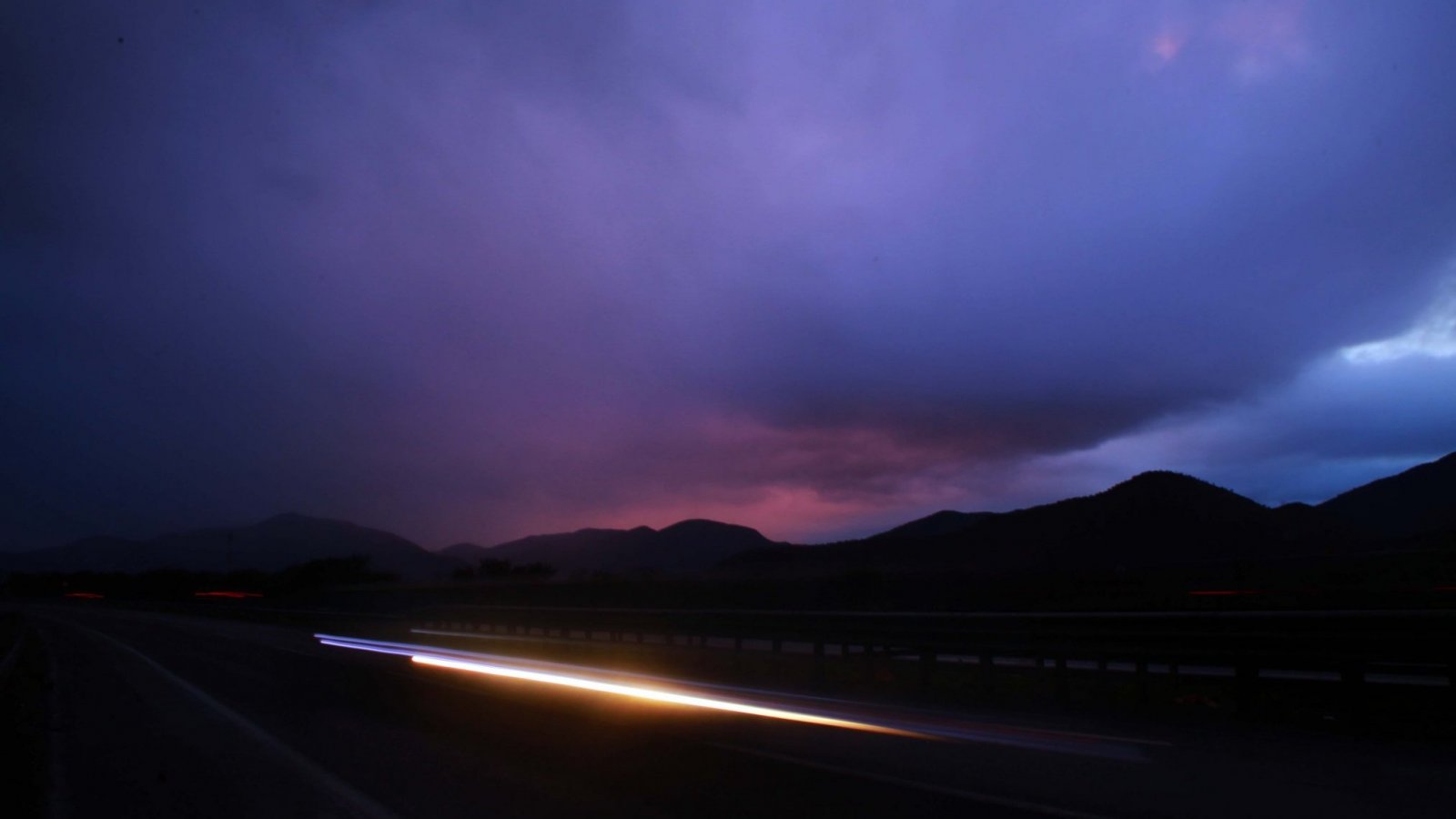 Lluvia y luces