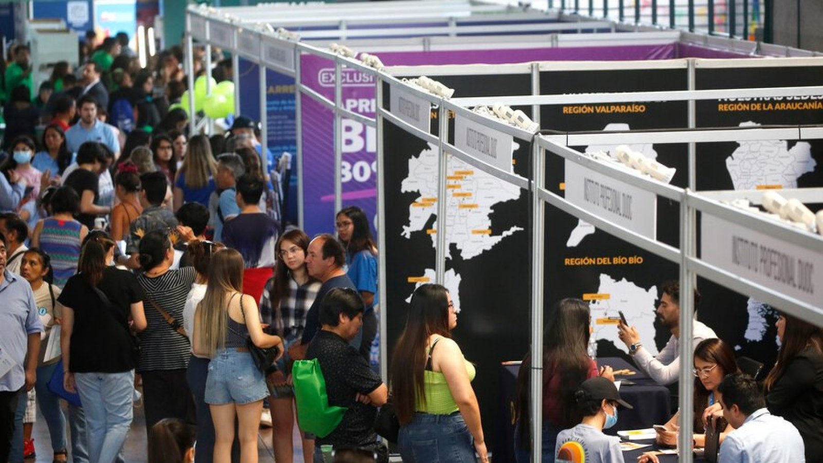 Extienden postulación al FUAS 2025. Feria con estudiantes