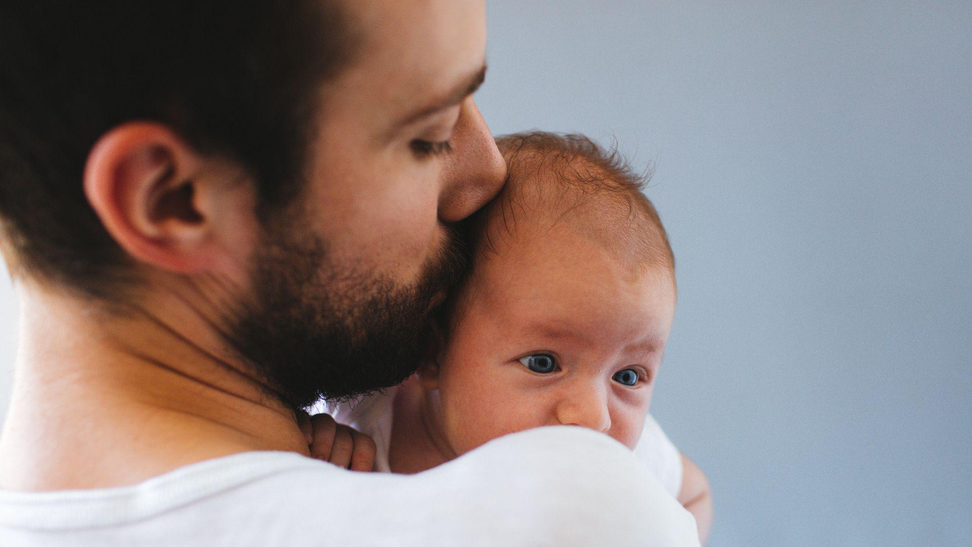 Padre con su hijo 