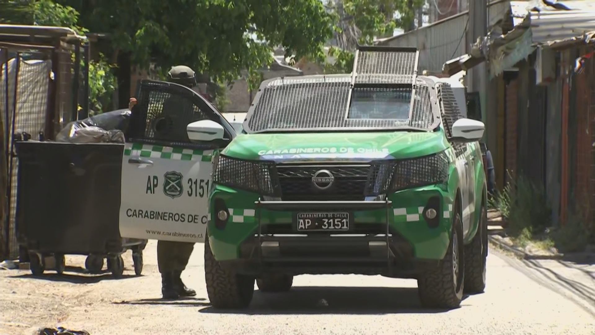 Carabineros en Bajos de Mena