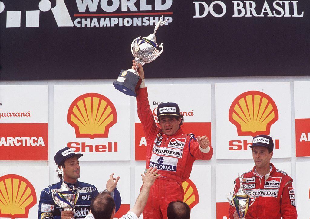 Ayrton Senna en el podio de Interlagos.