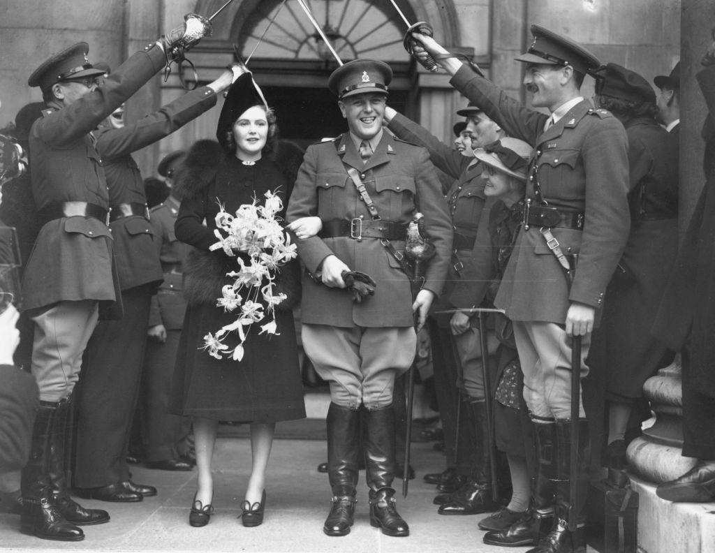 Pamela y Randolph Churchill el día de su boda