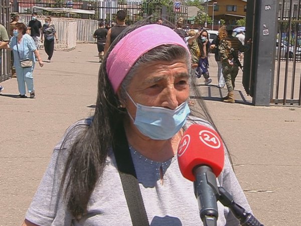 “Soy la insignia del Colo”: el llamativo caso de mujer que llegó al Estadio Monumental