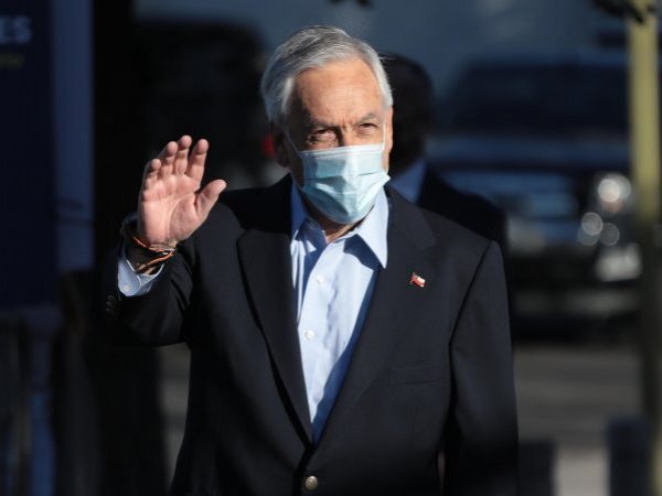 Presidente Piñera llegó a votar al estadio municipal Paul Harris